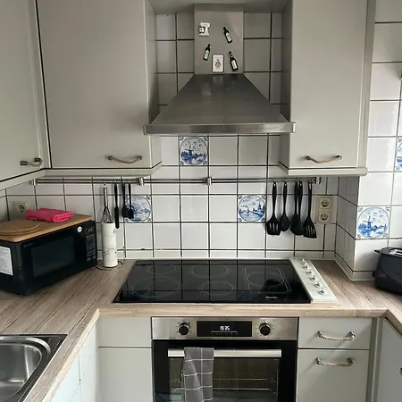 Kaptainshuus Apartment B Leer Buitenkant foto